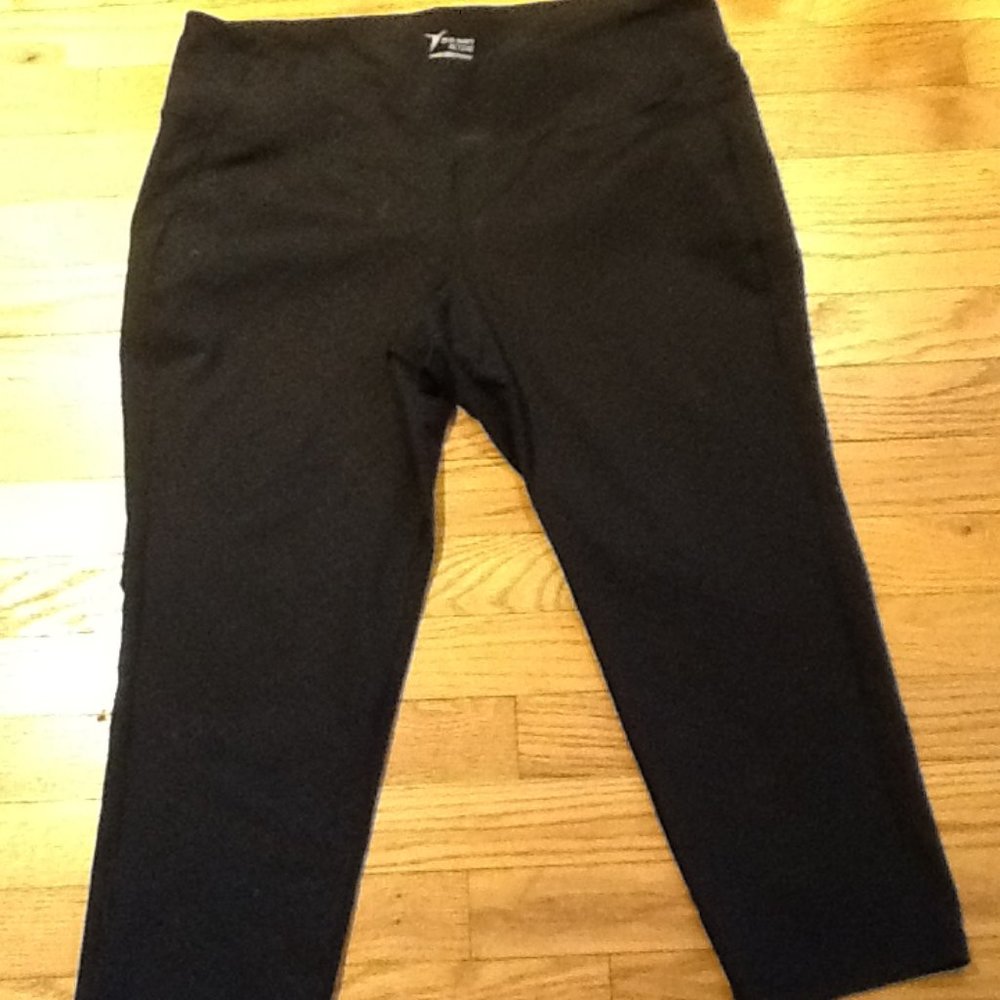 Exercise Capris With Muted Pattern - image 1